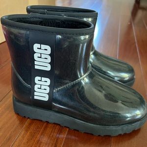 UGG classic clear mini boot
